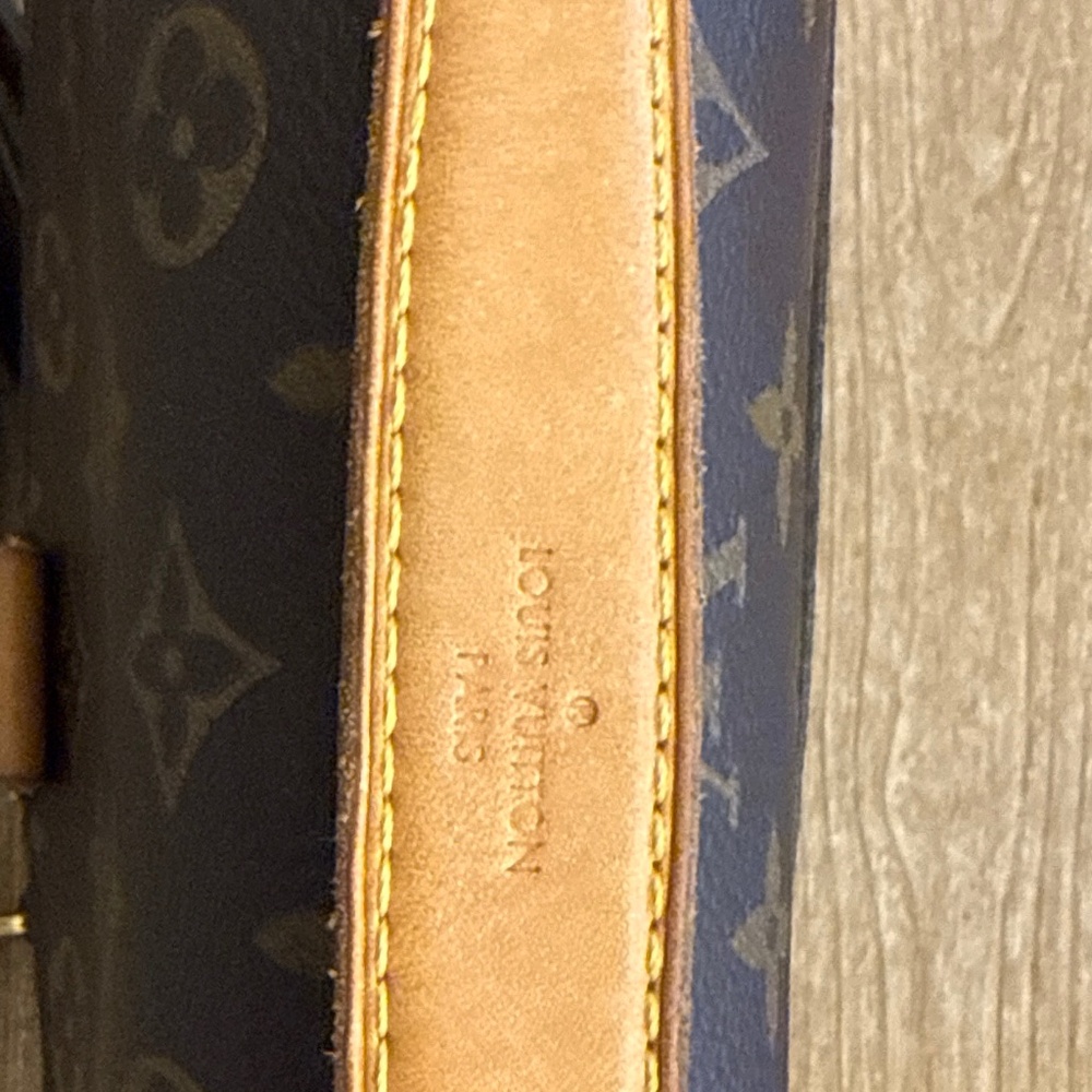 LV Pochette Métis